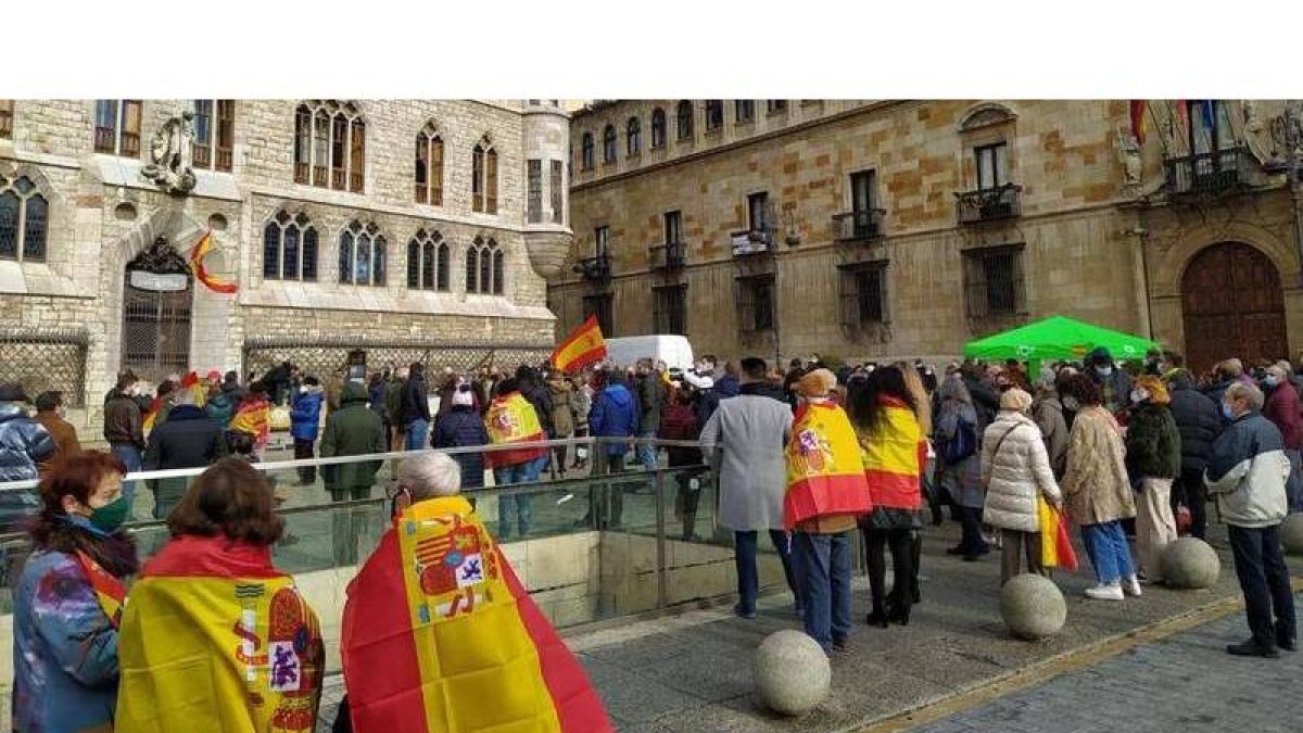 Un momento de la concentración de Vox. DL