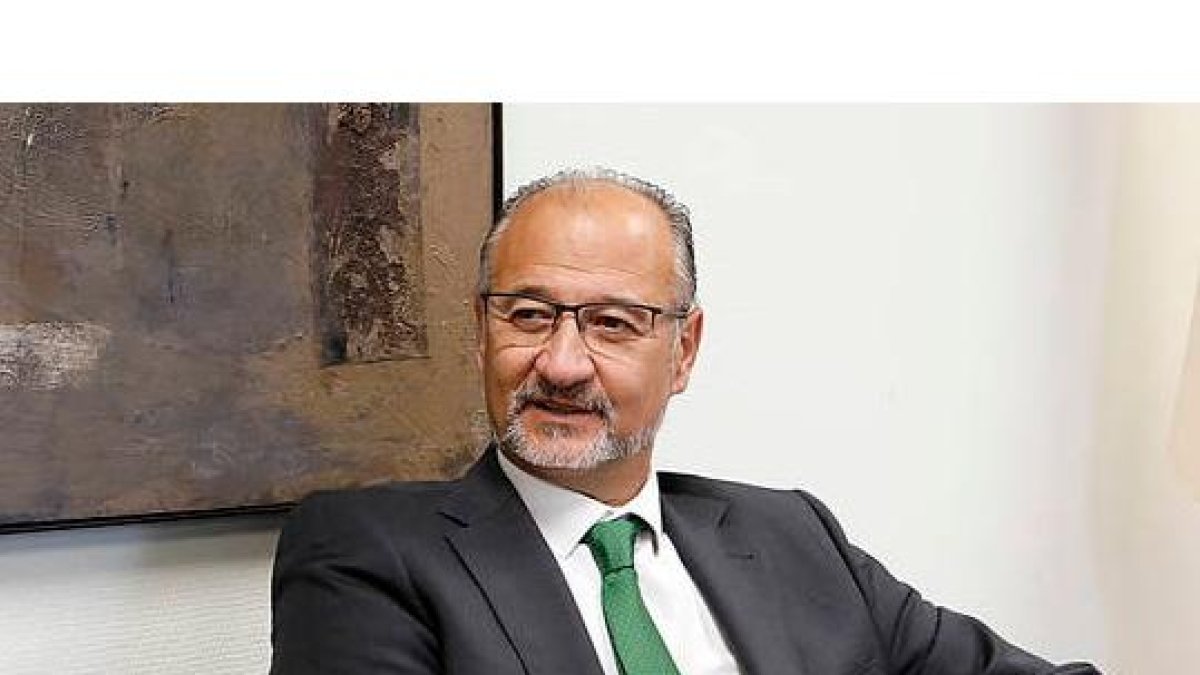 Luis Fuentes, en una entrevista de Diario de León. MARCIANO PÉREZ