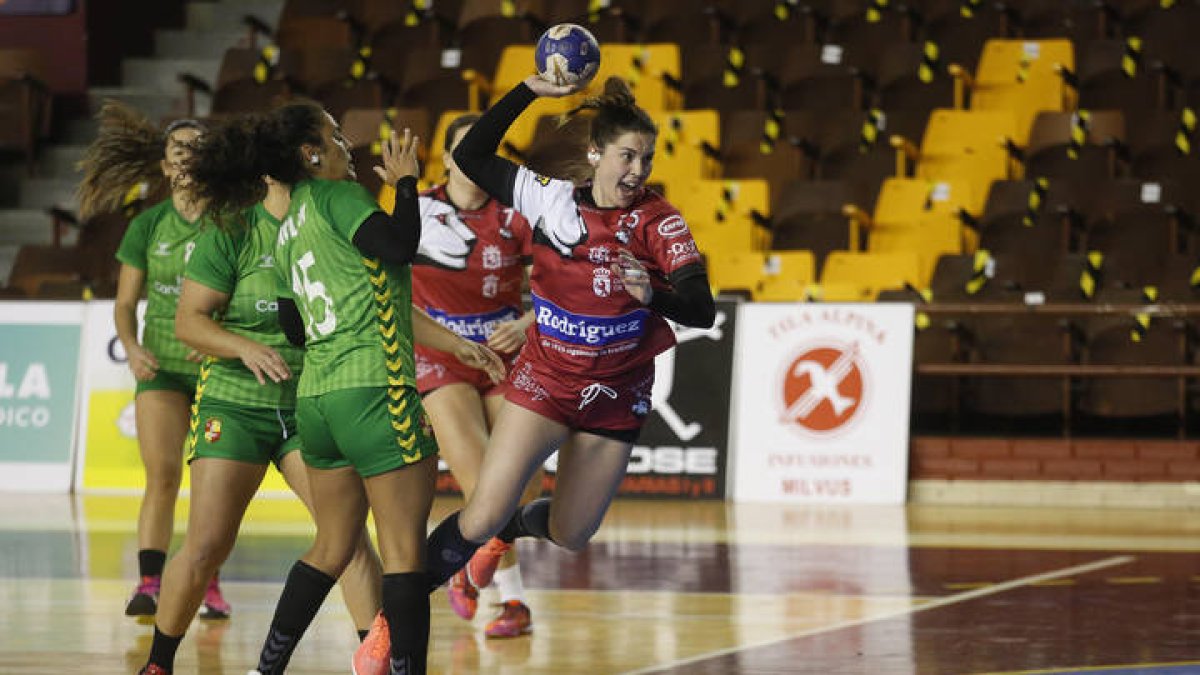 Balonmano Cleba León - Lanzarote Zonzamas. F. Otero Perandones.