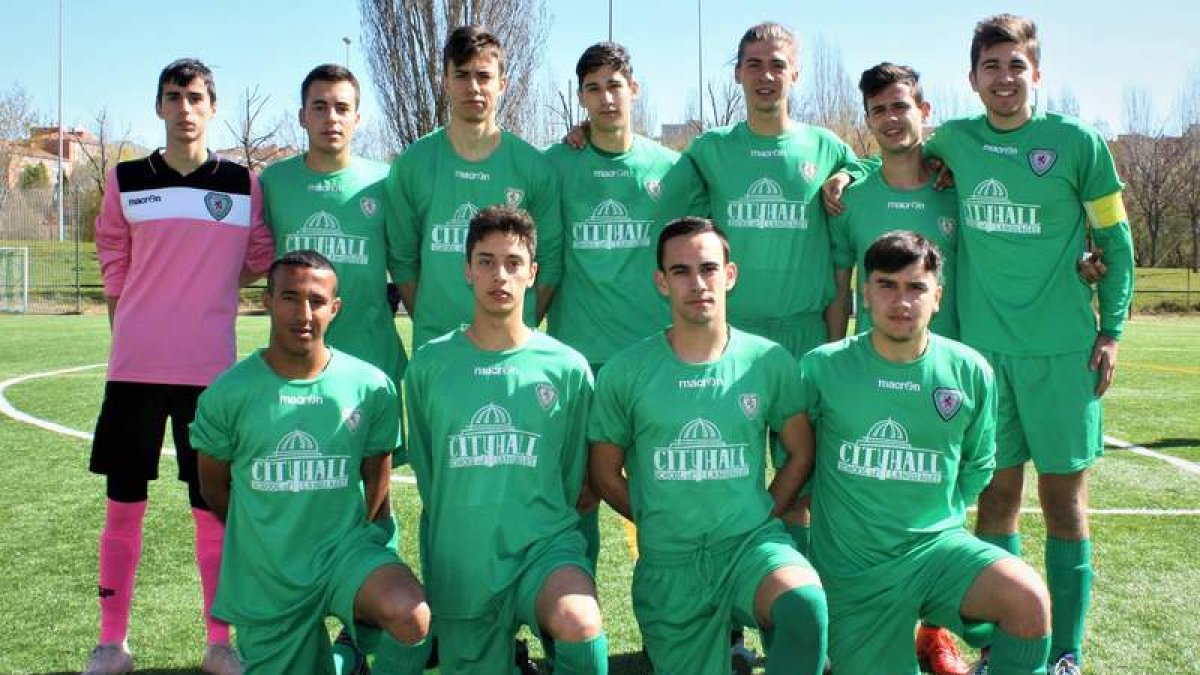 Formación del Atlético Pinilla que asciende a la Liga Nacional Juvenil. FERNANDO OTERO
