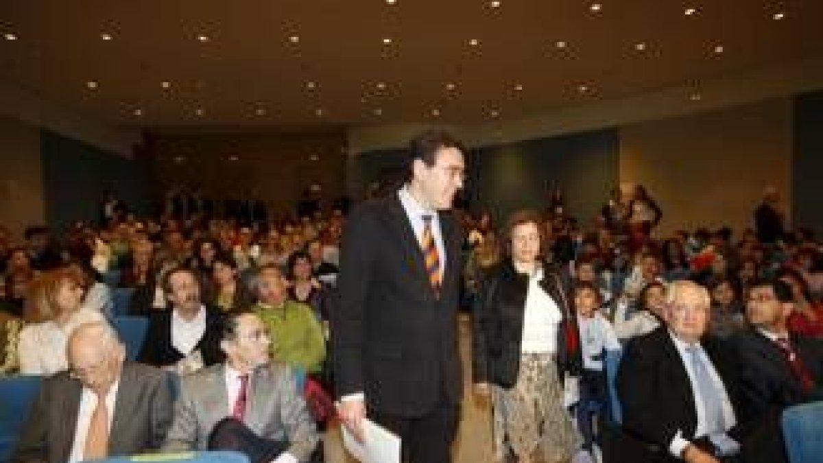El viceconsejero Ariznavarreta, antes del comienzo del acto