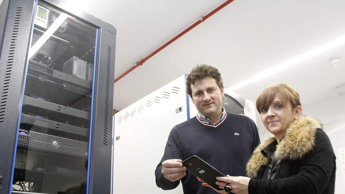 Gordaliza realizó ayer una demostración del funcionamiento de la nueva aplicación informática.
