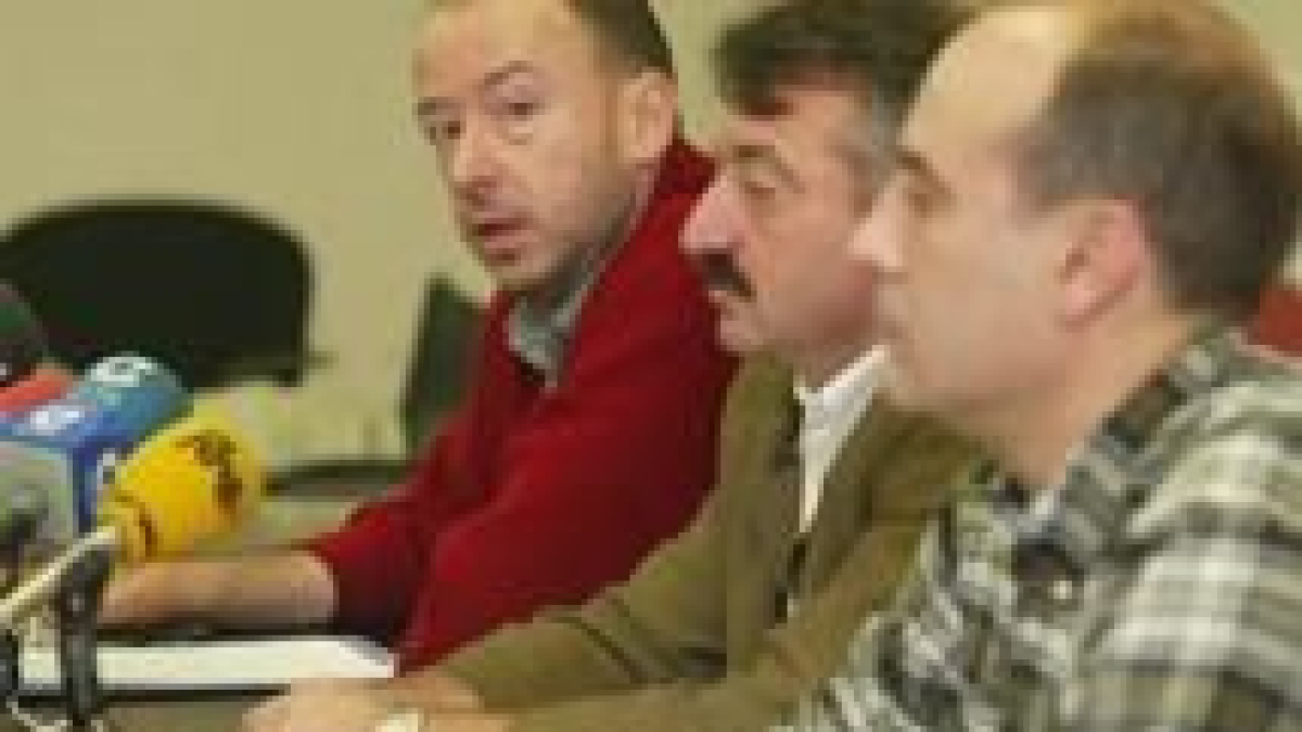 Los representantes de CC.OO, UGT, y Stele anunciaron ayer las acciones contra la Ley de Calidad
