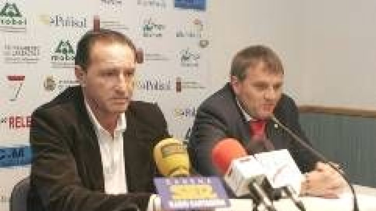 Pichi Lucas fue presentado en la jornada de ayer como nuevo entrenador del conjunto cartagenero