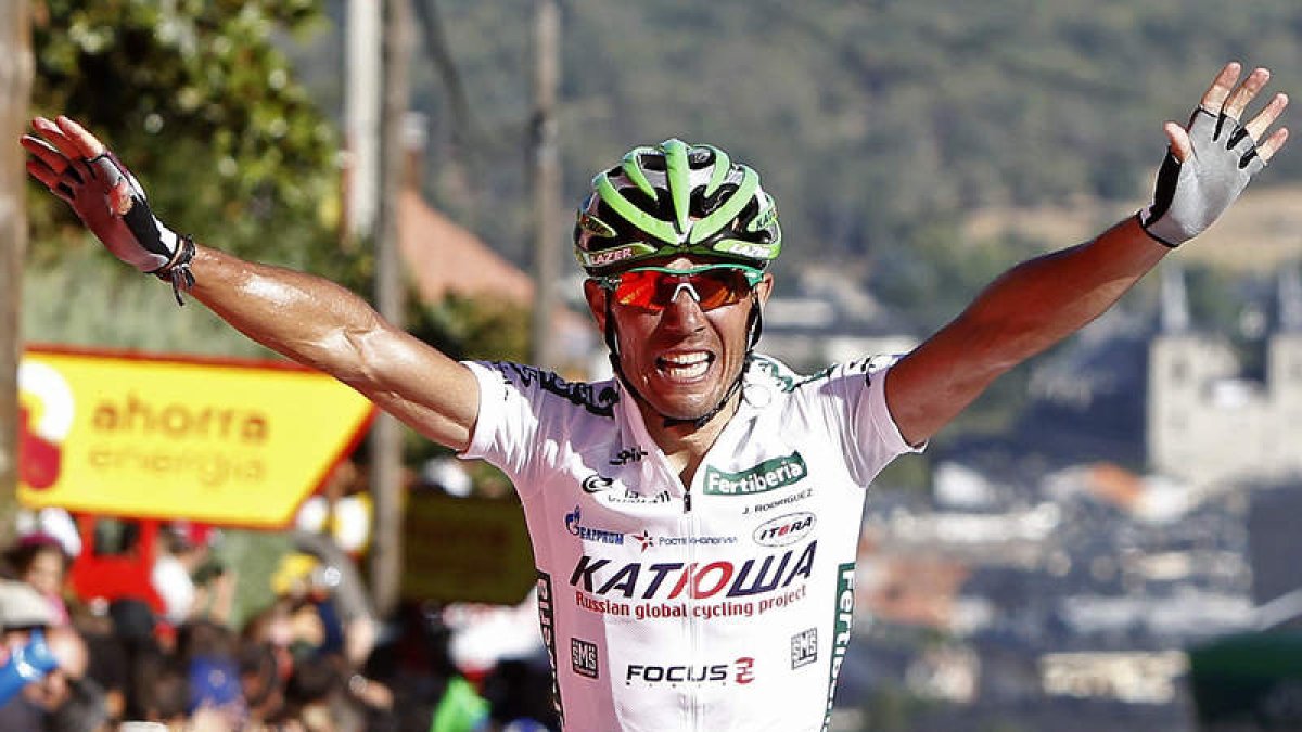 Purito celebra su llegada en primera posición a la meta de la octava etapa de la Vuelta.