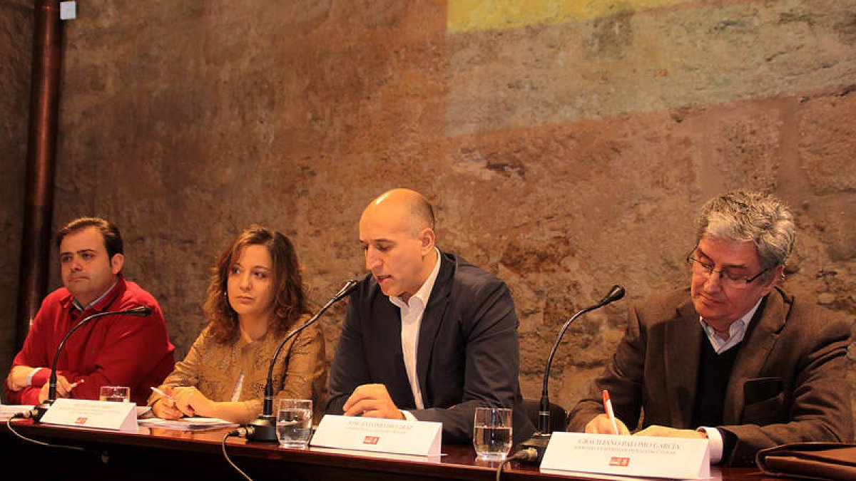 Rodríguez, Iratxe García, Díez y Palomo, ayer en León.