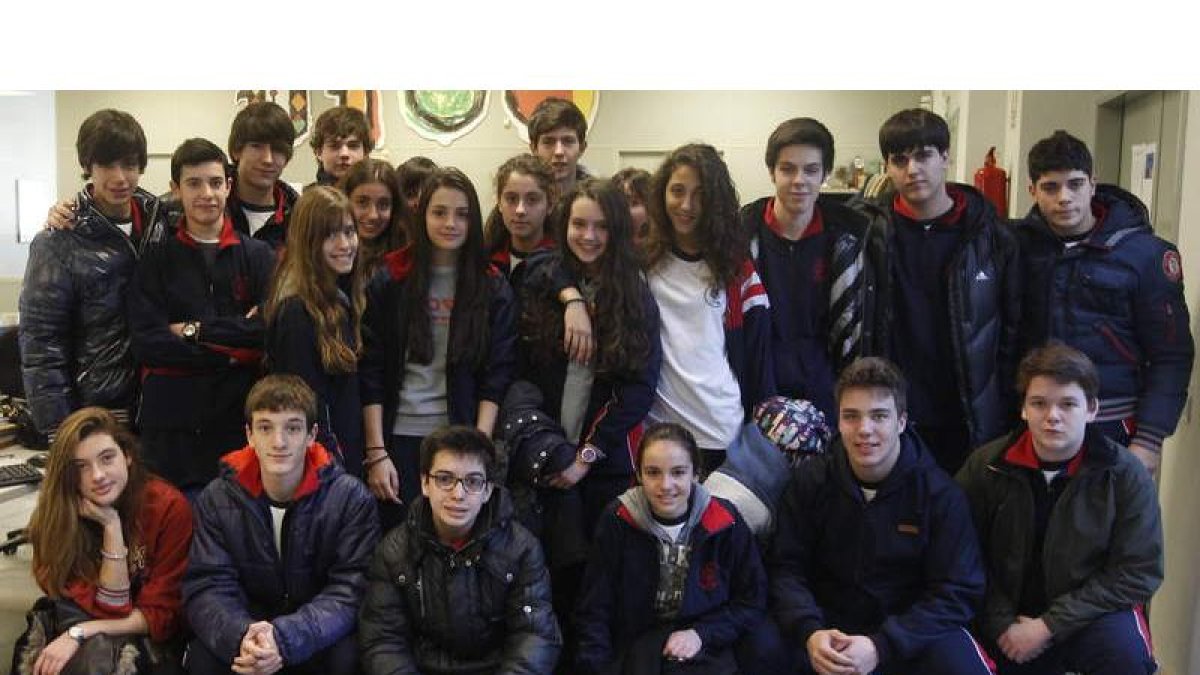 Los alumnos de 4º de ESO de las Discípulas, en su visita al Diario de León.