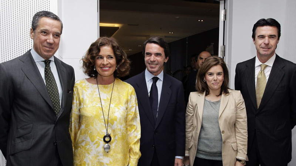 Zaplana, Ana Botella, Aznar, Sáenz de Santamaría y Soria, en la conferencia de ayer.