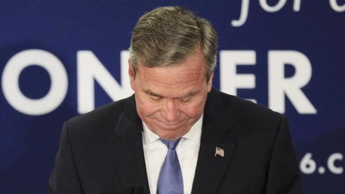 Jeb Bush anuncia que se retira de las primarias del Partido Republicano.