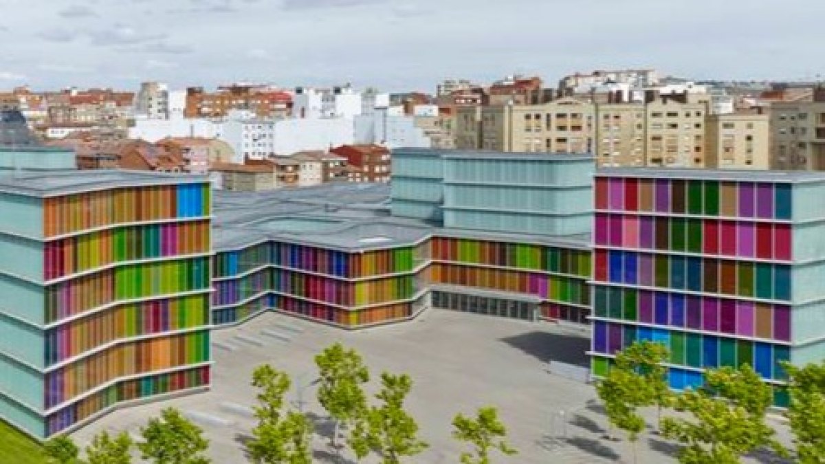 Las pasarelas de tres leoneses estarán en el Musac. JORDI BERNARDÓ