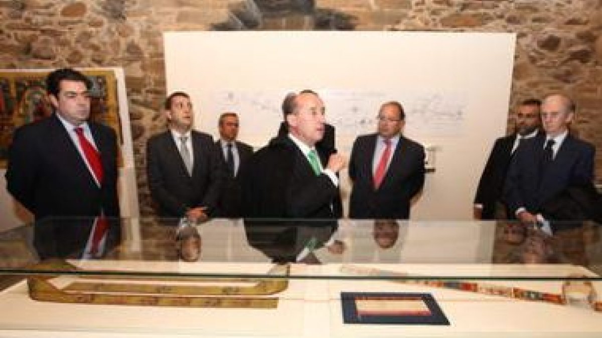 Gutiérrez, Riesco, Palenzuela, Fernández y Cobos, entre otros.