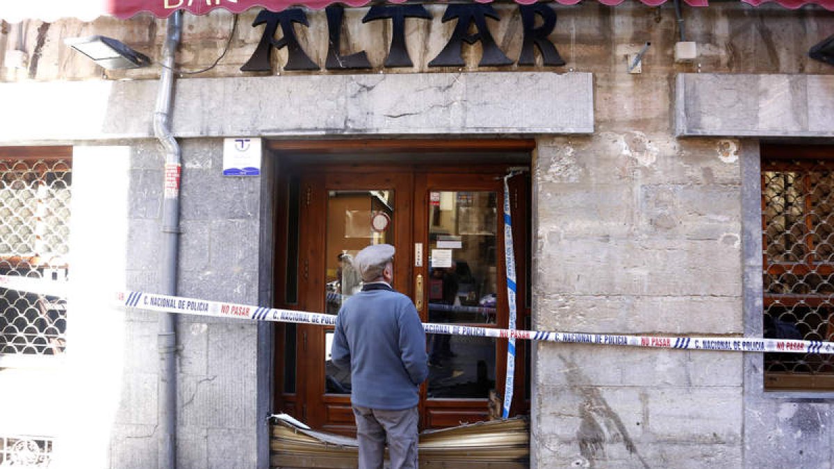 Aspecto del pub que sufrió el incendio.
