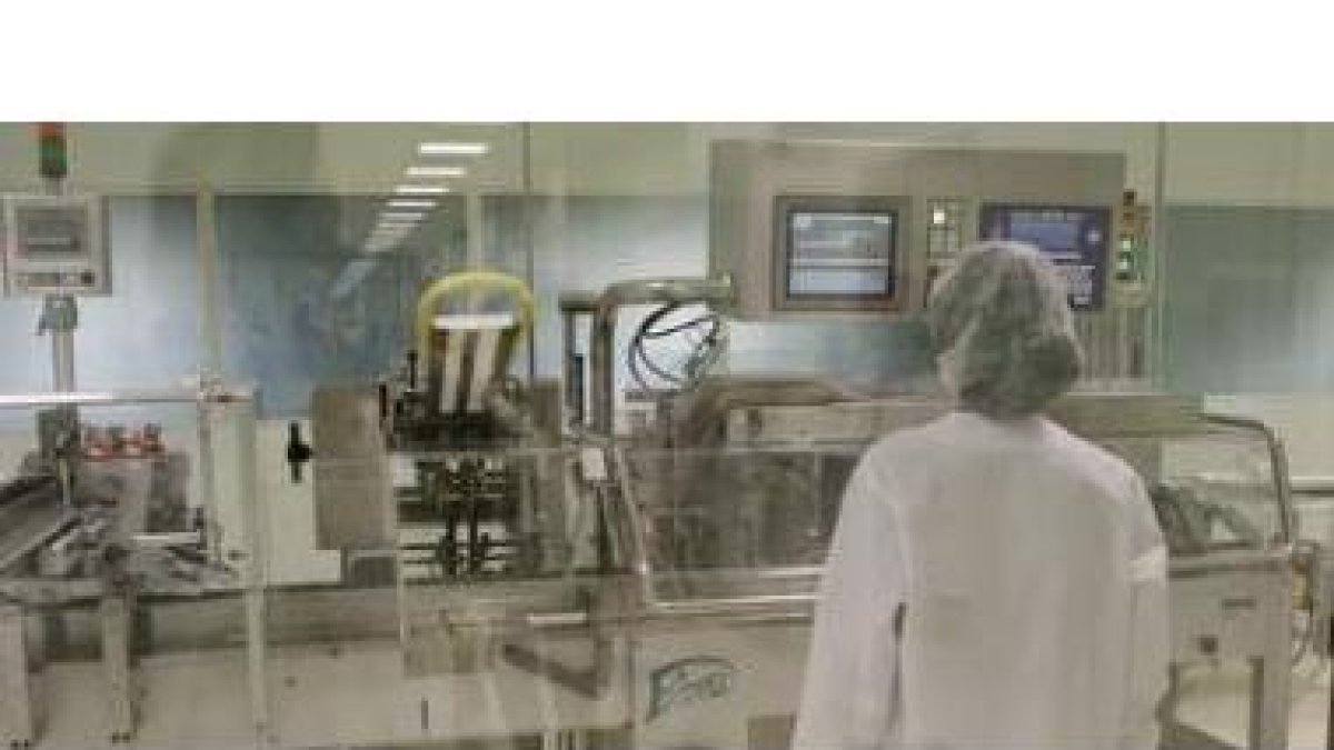 León Farma está dedicada a investigar y producir especialidades farmacéuticas a partir de principios