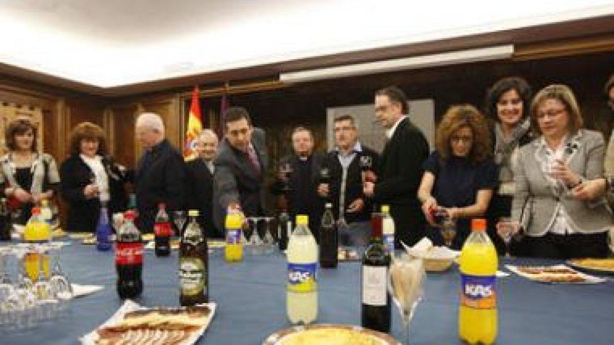 La Corporación Municipal recibió al Cabildo de San Isidoro para preparar Las Cabezadas.