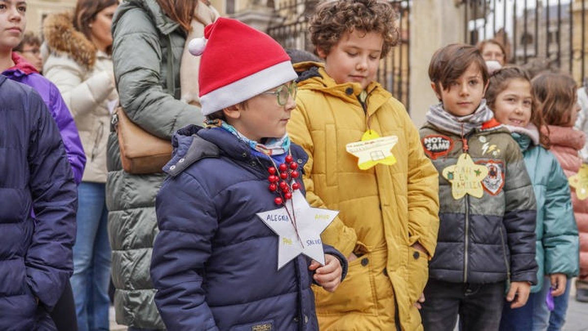 En cada estrella, un deseo para la Navidad. MIGUEL F. B.