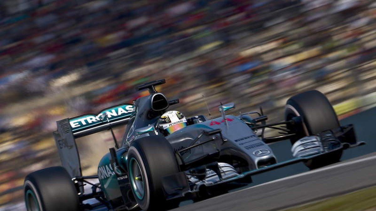 Hamilton dominó de principio a fin la carrera de Shanghái.