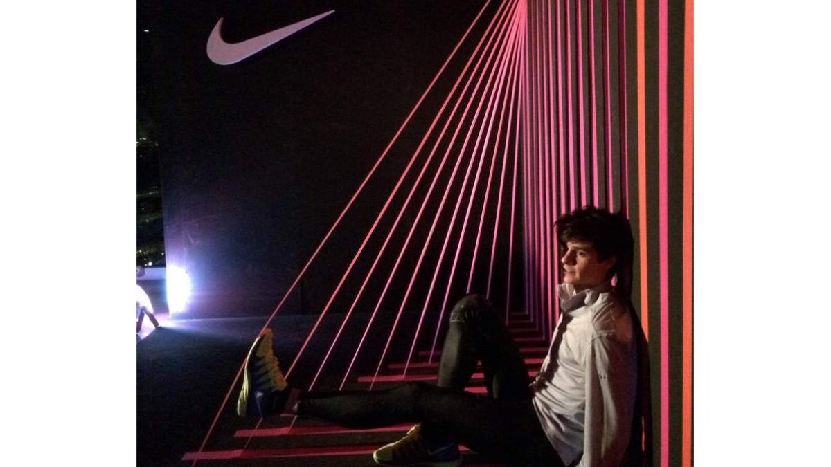 Aláiz es la imagen para Europa de las zapatillas Nike Fly Knit 2.