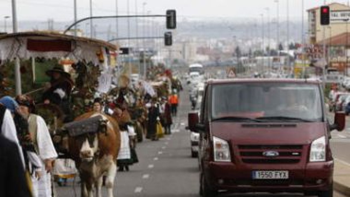 La tracción animal se simultáneo con la moderna para subir a La Virgen