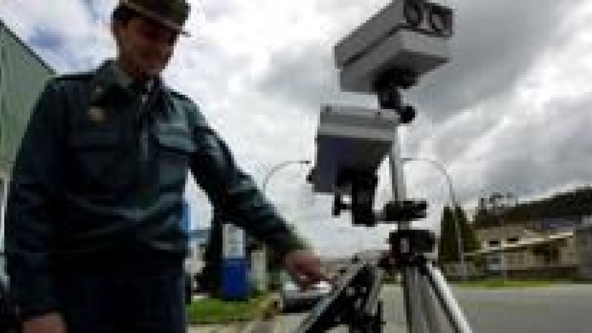 La Guardia Civil de Tráfico emitió ayer un informe de actuaciones durante el año 2002