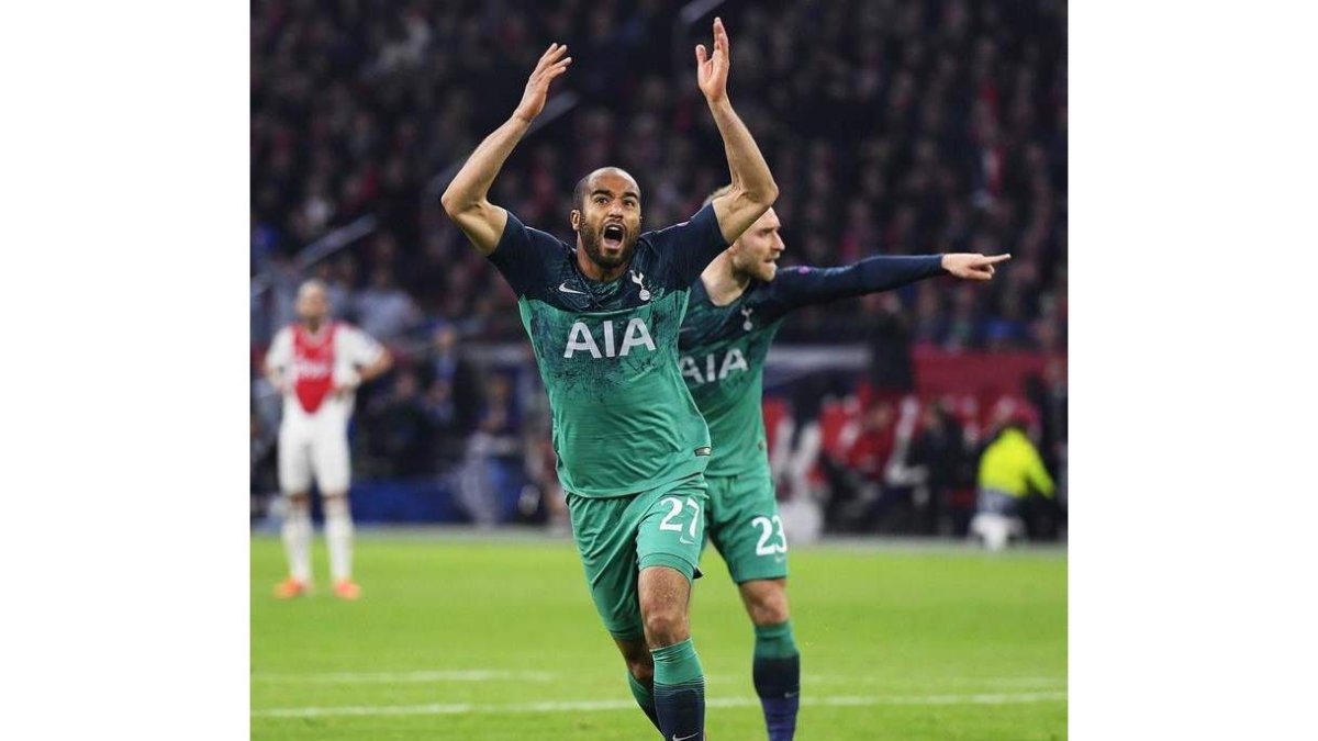 Lucas Moura lleva, con su gol, al Tottenham a la final. KRAAK