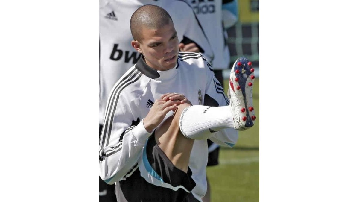 Pepe es reincidente y nada ha hecho para enmendarse del zapateado vergonzoso a Casquero.