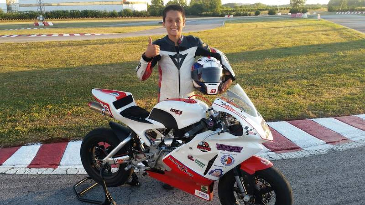 Héctor Yebra se ha convertido a falta de dos carreras en el flamante campeón autonómico de MiniGP140 de 2016. DL