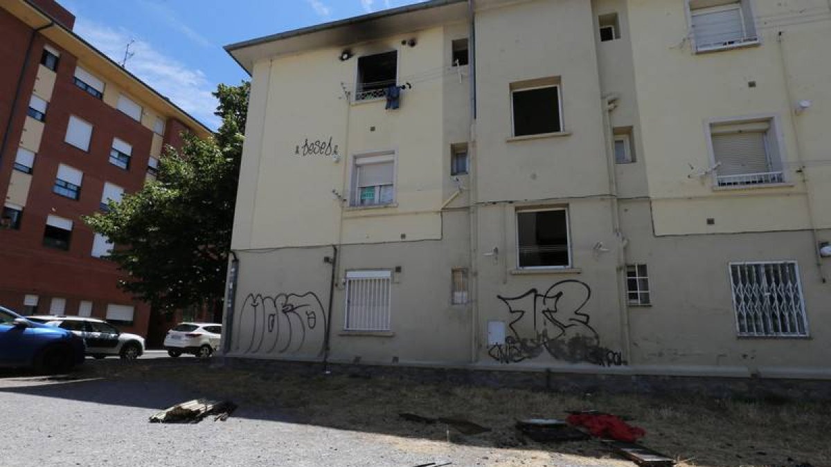 El incendio tuvo lugar en el número 13 de la calle Carbón