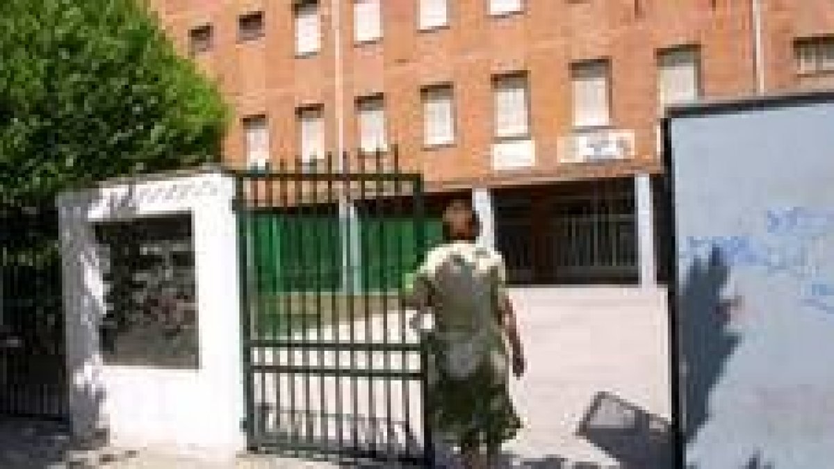 El horario para matricularse es de lunes a viernes, de 9.30 a 14 horas