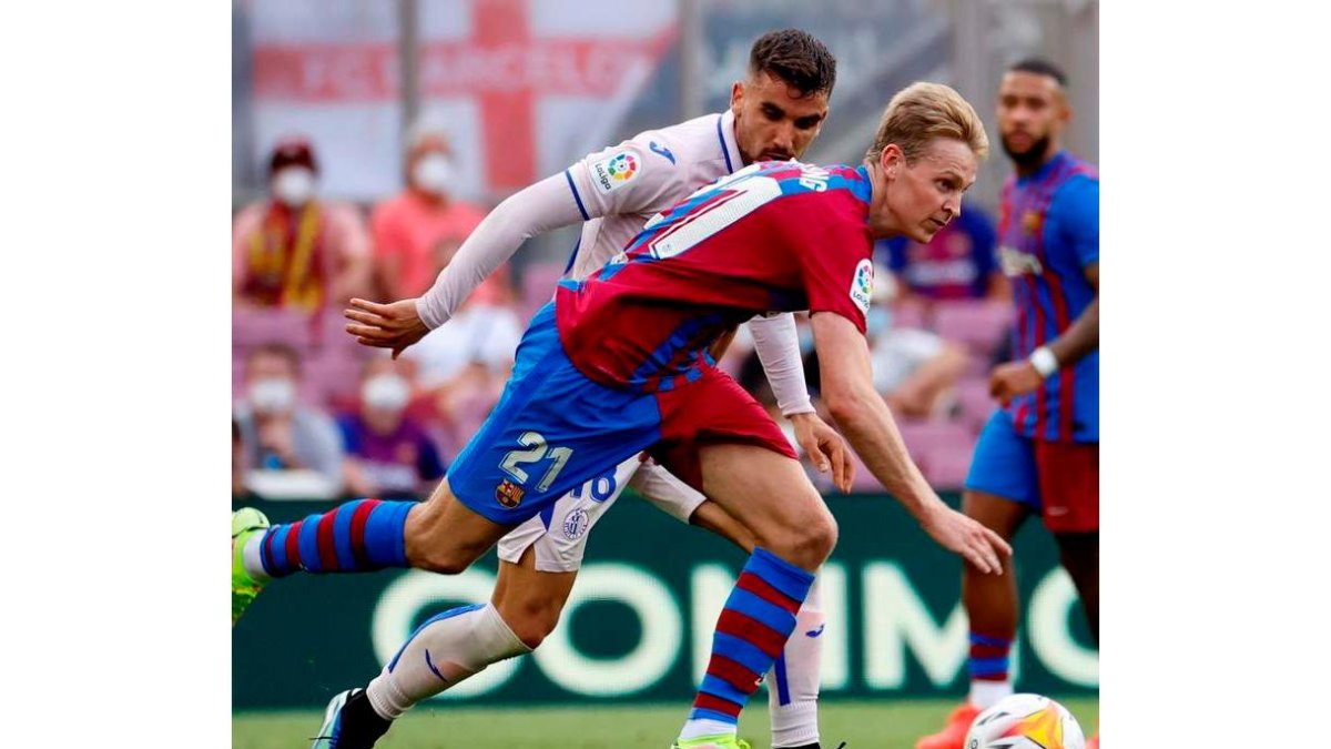De Jong, durante el partido contra el Getafe FC. TONI ALBIR