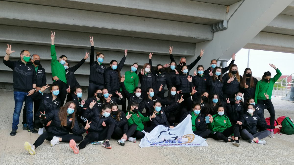Equipo femenino ULE Sprint León. DL