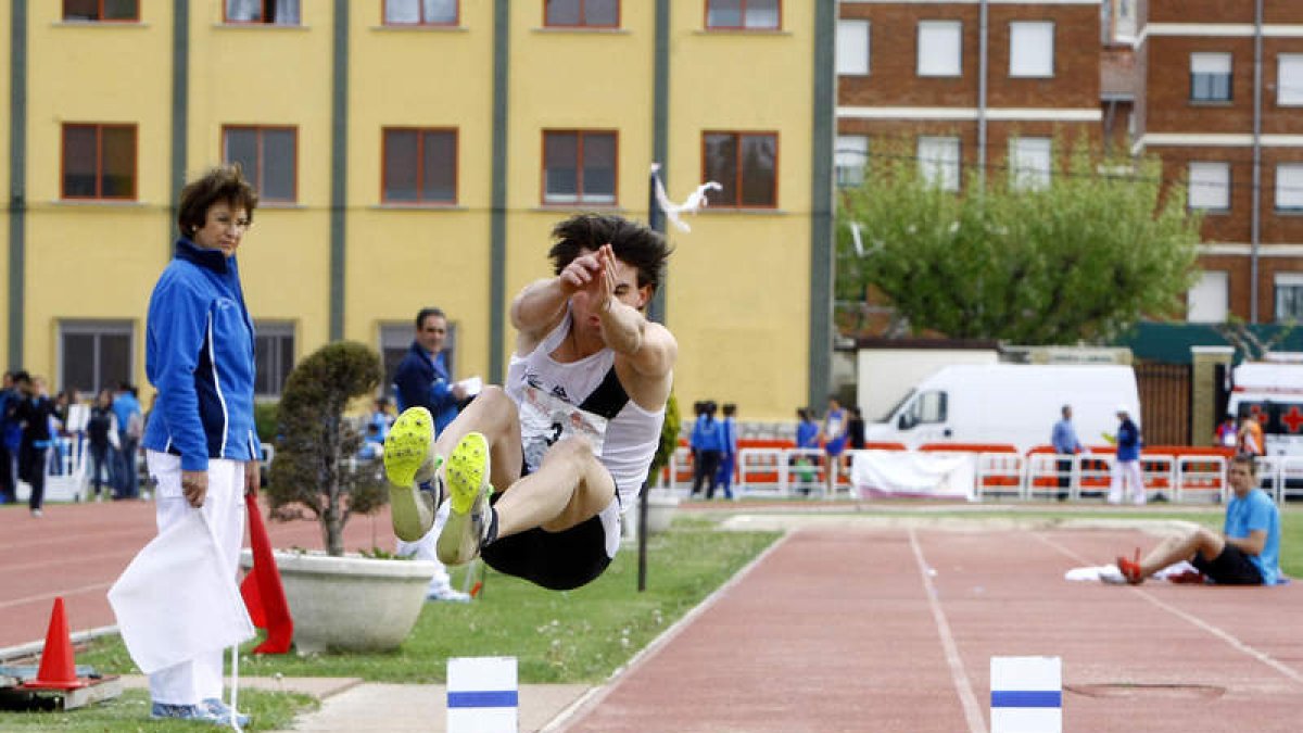 Una de las citas del Campeonato de Castilla y León de atletismo en el Hispánico.