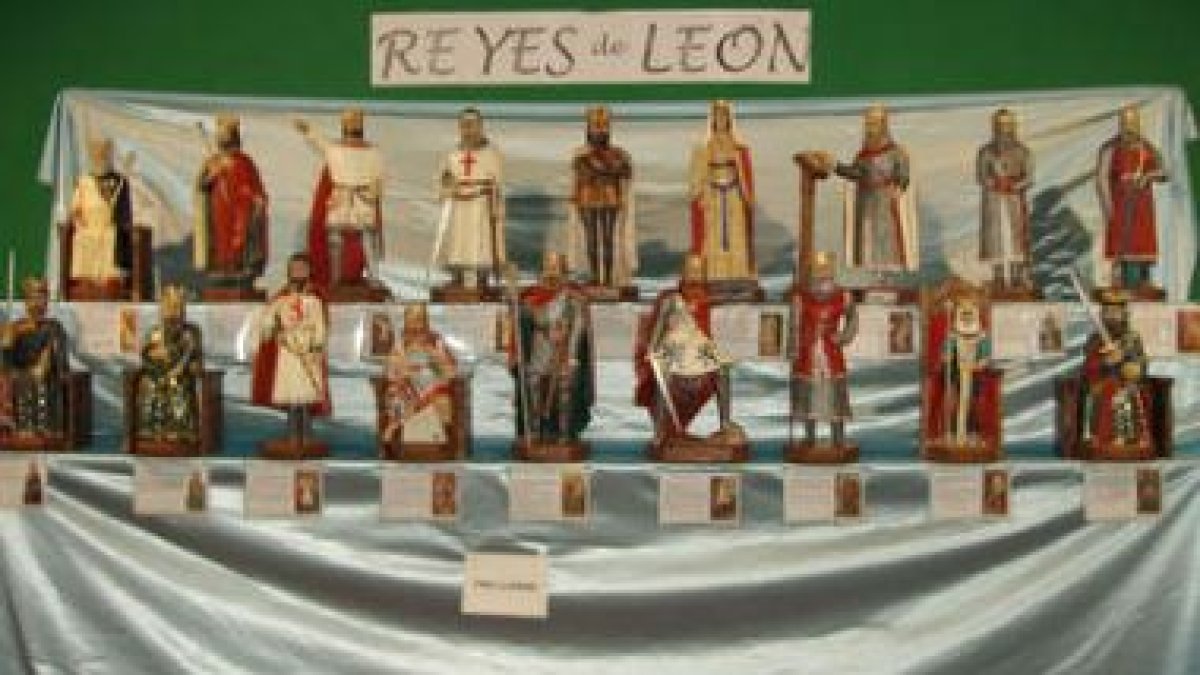 Imagen de una de las obras, dedicada a los Reyes de León, expuestas en Don Gutierre.