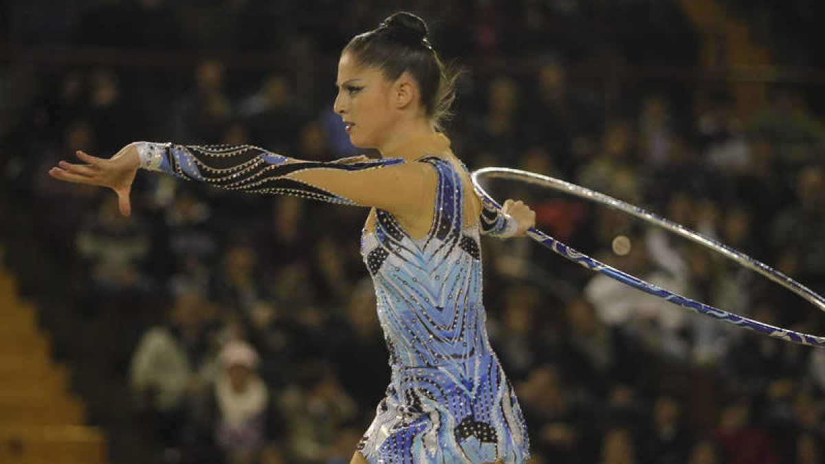 Carolina afronta hoy su primera jornada en el preolímpico con las rotaciones de pelota y aro.
