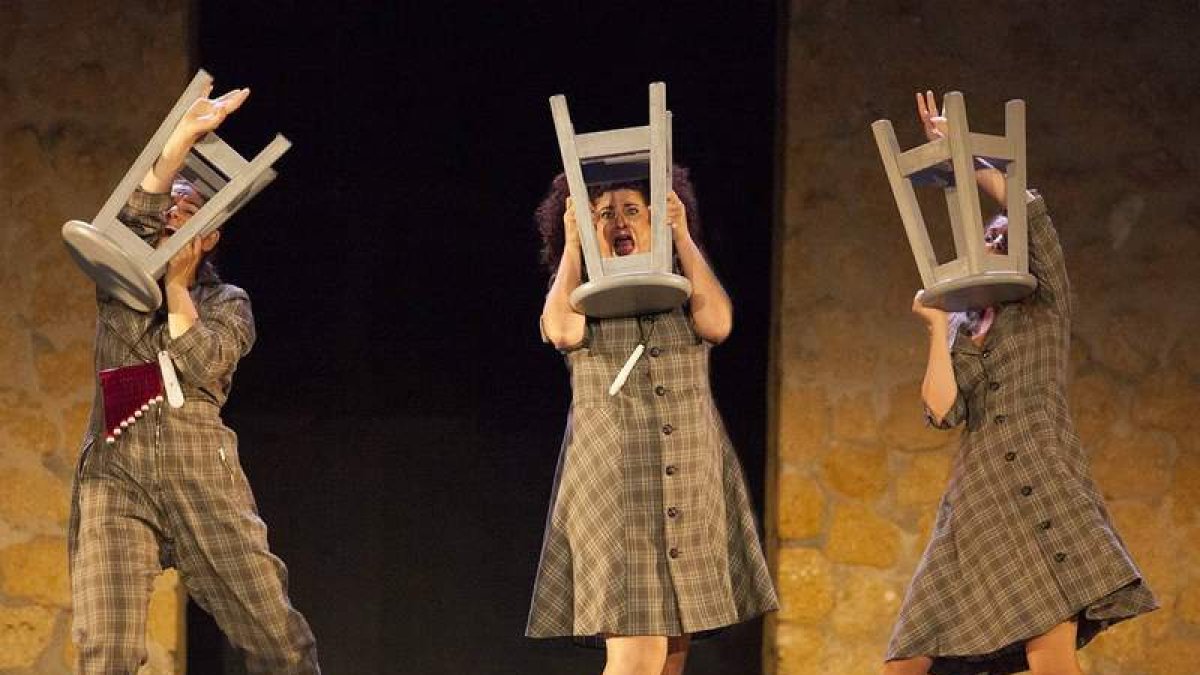 Escena de ‘El viento es salvaje’, obra que se representa mañana en el Auditorio. DL