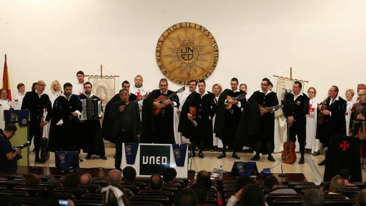 Presentación de la Tuna Universitaria UNED de Ponferrada