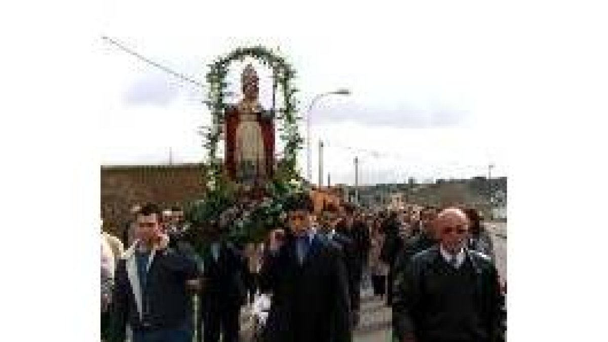 La procesión de santo Toribio regresa a San Justo de la Vega