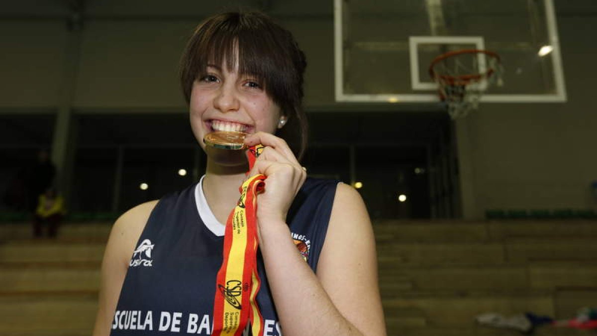 La leonesa Paula López fue la mejor de España ante Francia.