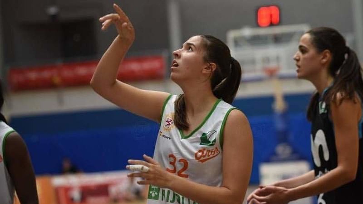 María Diez deja el Aros para afrontar una nueva etapa en Worcester. DL.