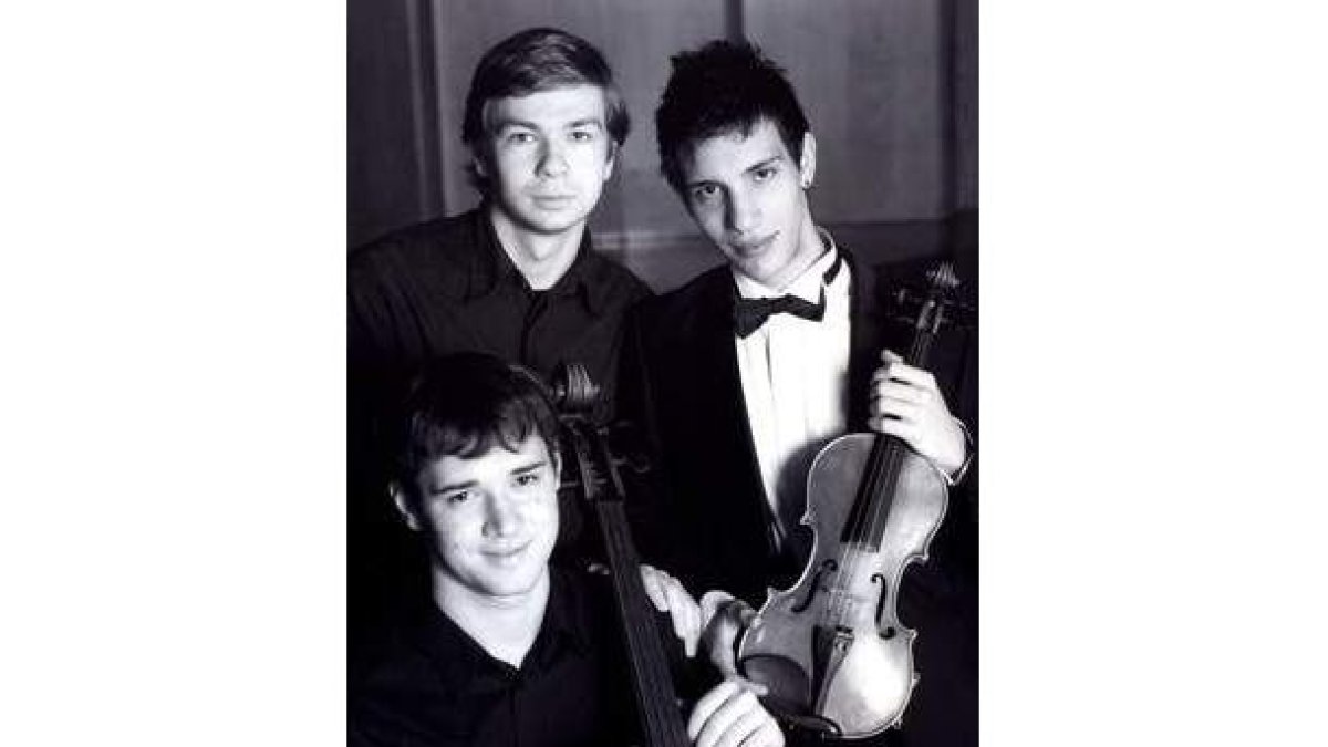 Imagen de los componentes del Trío Vivaldi.