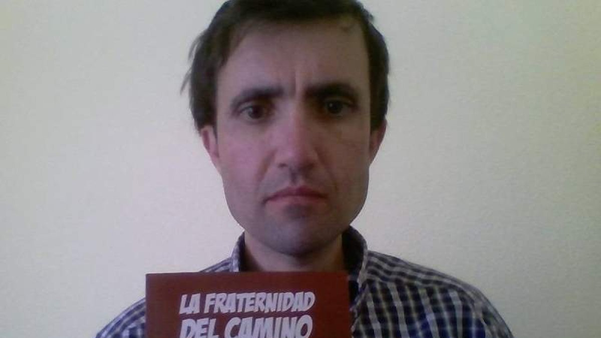El profesor universitario Xabier Deop estará hoy en la Biblioteca Pública de León. DL