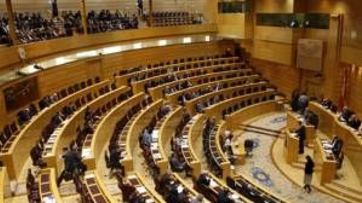 Vista general del pleno del Senado durante la aprobación definitiva del Estatuto por las Cortes