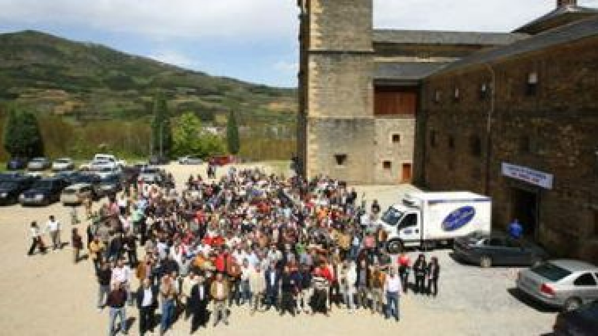 Los ex alumnos que participaron en el 2008 en el primer encuentro en el colegio San Andrés.