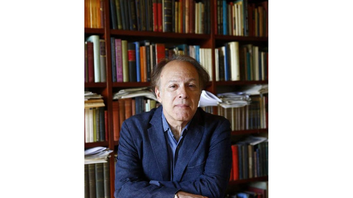 Javier Marías, durante una entrevista en 2015. J. P. GANDUL
