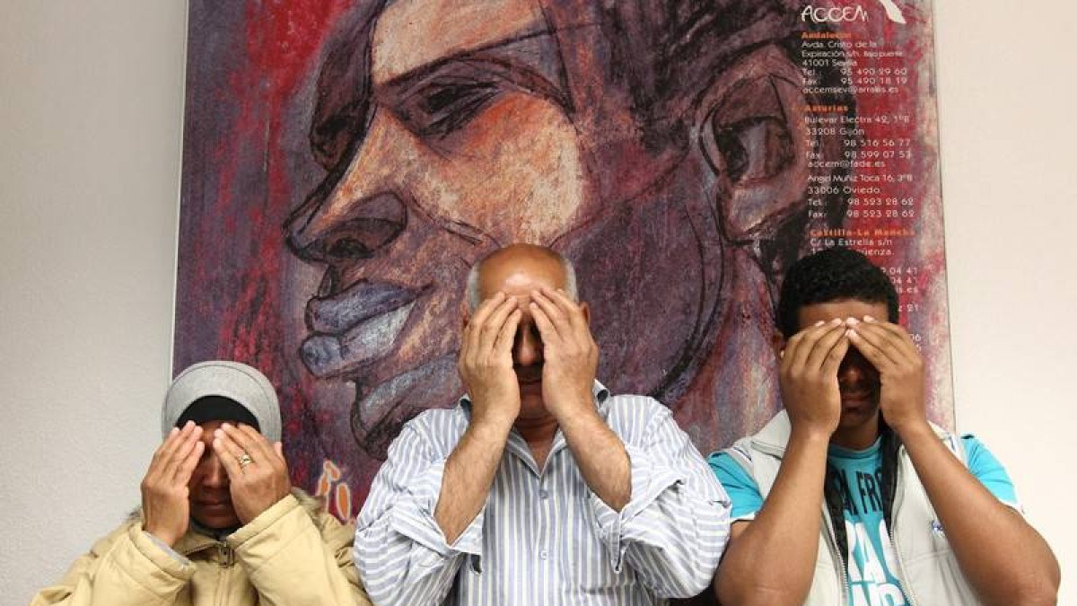 La familia, que no quiere revelar su identidad, está refugiada en León