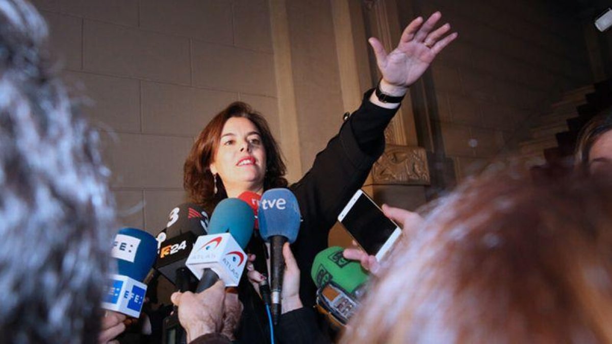 Junqueras asegura que ha transmitido a la vicepresidenta la voluntad de convocarlo, aún sin el permiso del Estado.