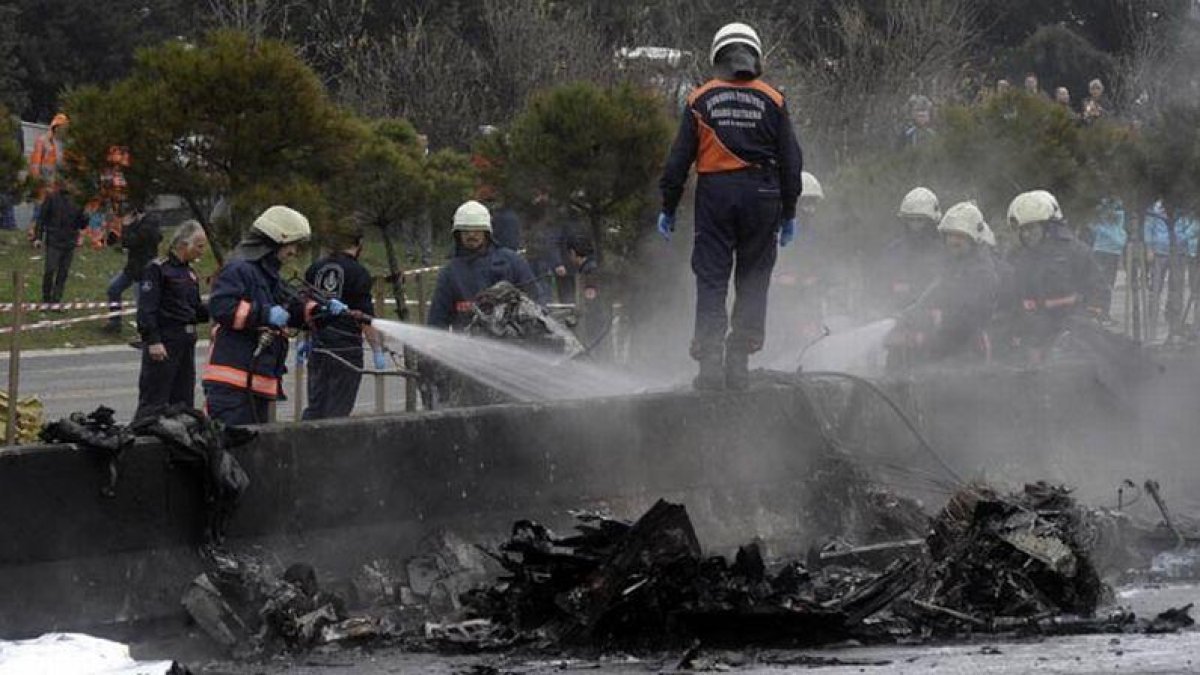 Imagenes del lugar donde ha caído el helicoptero en Estambul.