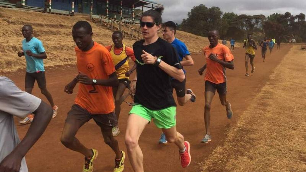 Roberto Aláiz completó el primer día de entrenamiento en el campamento de Lornah Kiplagat.