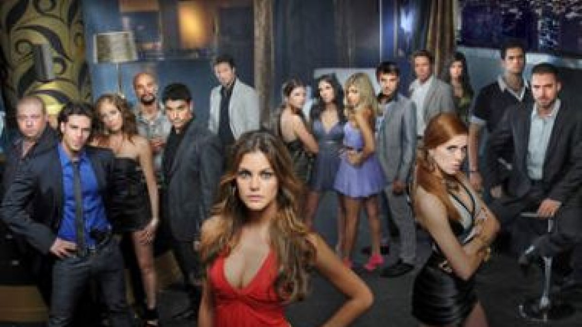 Los protagonistas de la serie de Telecinco «Sin tetas no hay paraíso».