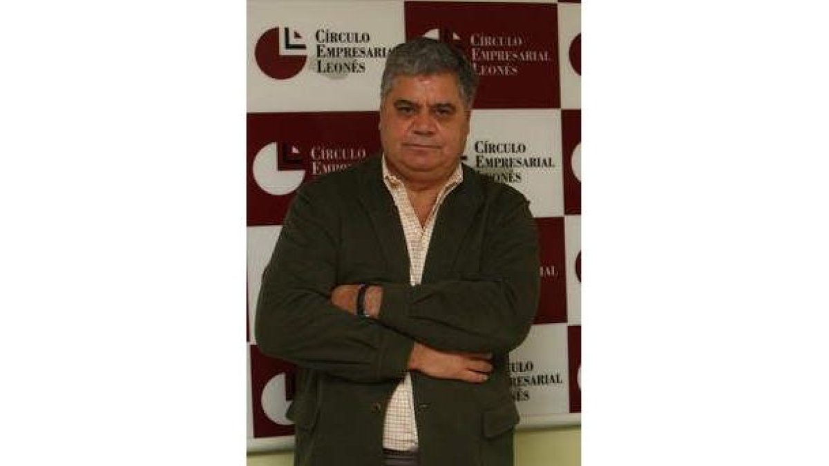 Domingo Fuertes es presidente del CEL desde 1999.