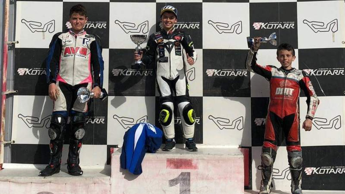 Sergio subió a lo más alto del podio en la primera prueba del Campeonato de Castilla y León. DL